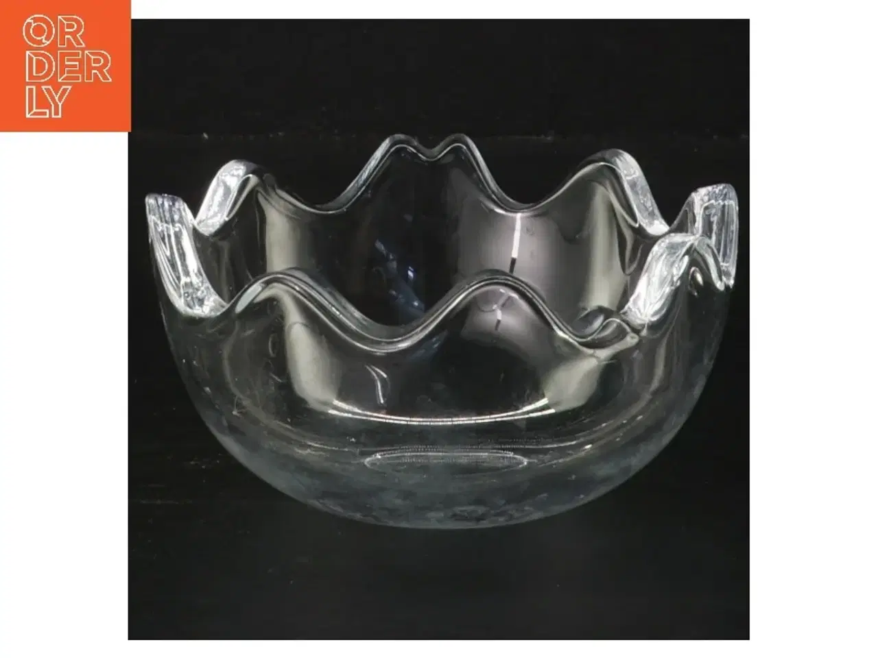 Billede 2 - Glas skål med bølget kant (str. Ø 11,5 cm højde 10,5 cm)