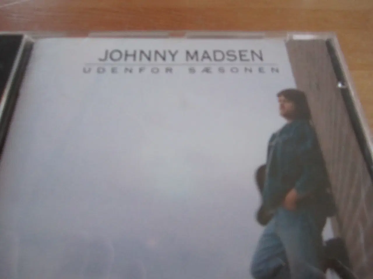 Billede 2 - JOHNNY MADSEN. Udenfor Sæsonen.