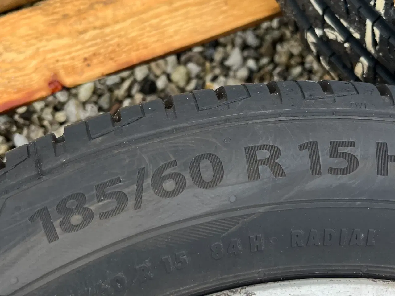 Billede 2 - Sommerhjul på VW alufælge 15’