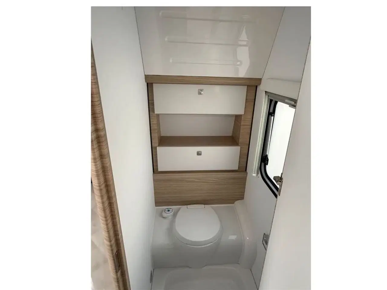 Billede 11 - 2026 - Fendt Bianco Activ 390 FHS   2026 Fendt Bianco Activ 390 FHS Se den hos Hinshøj Caravan