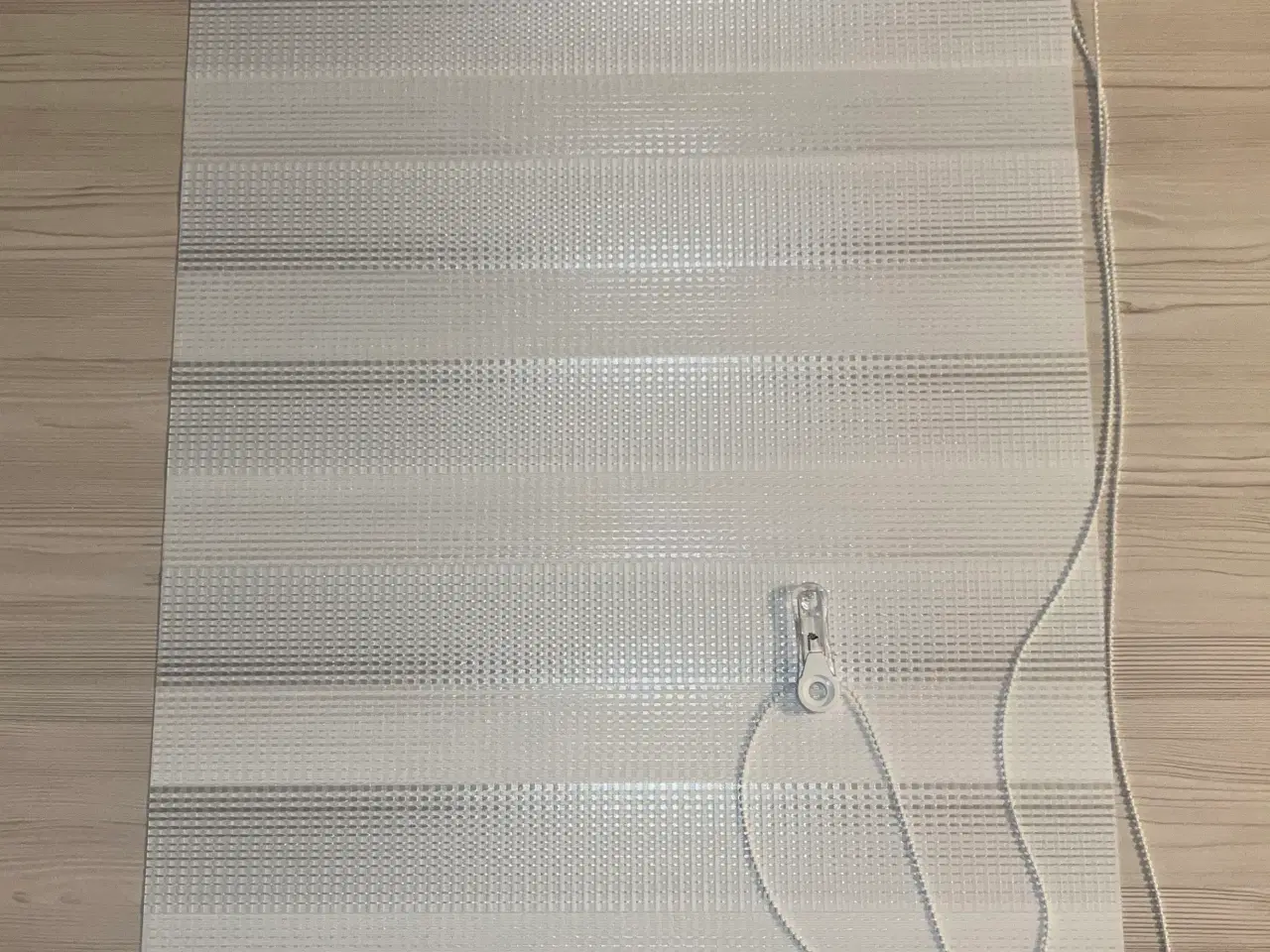 Billede 1 - 8 stk gardiner i forskellige størrelser.