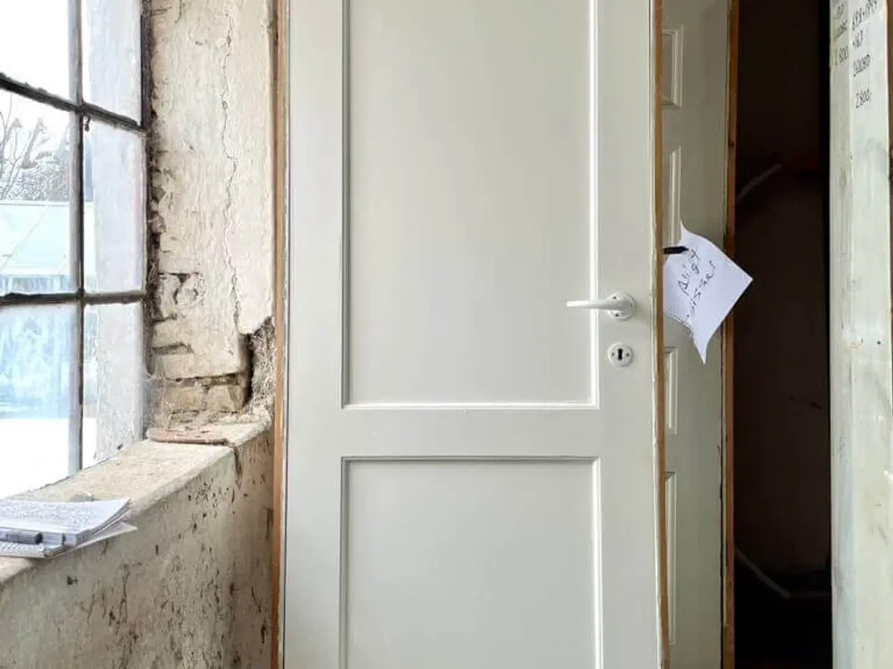 Billede 1 - Venstrehængt fyldningsdør m. to felter og karm