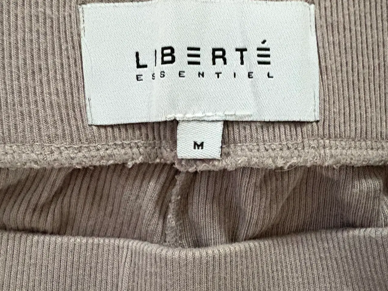 Billede 2 - Short pants, very light material