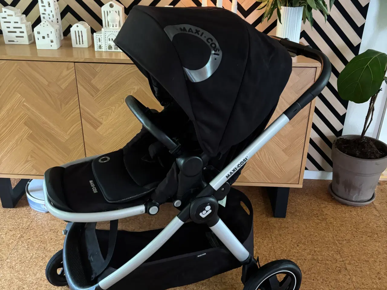 Billede 1 - Maxi-Cosi Adorra klapvogn