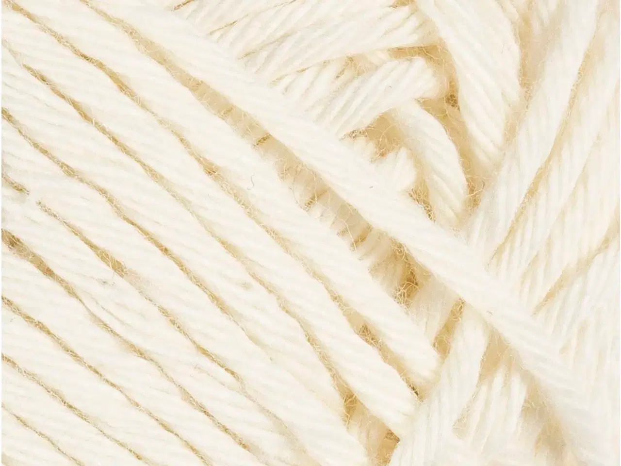 Billede 1 - Bomuldsgarn 8/8 - Råhvid, 50g, 80-85 m