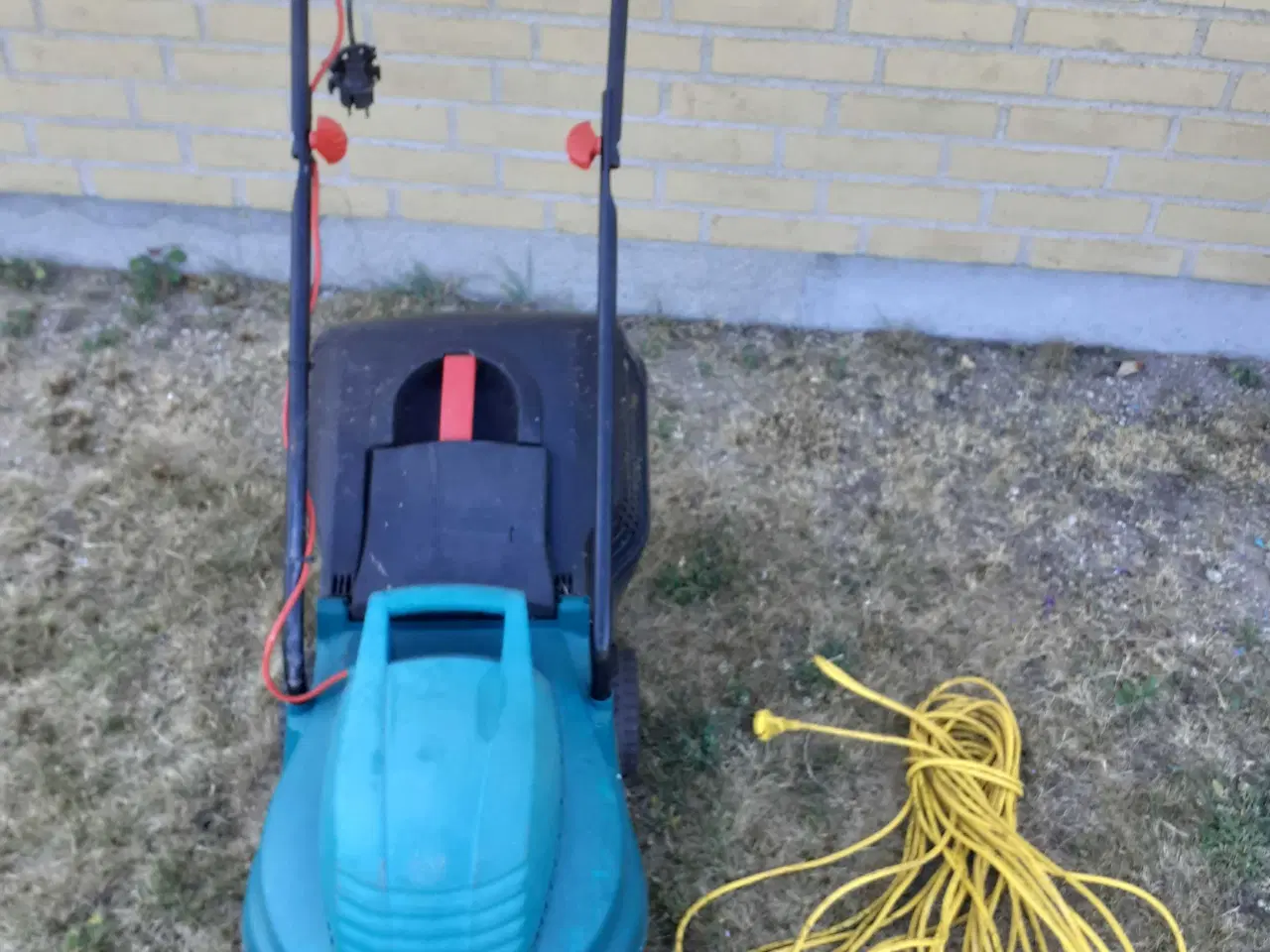 Billede 1 -  Plæneklipper 