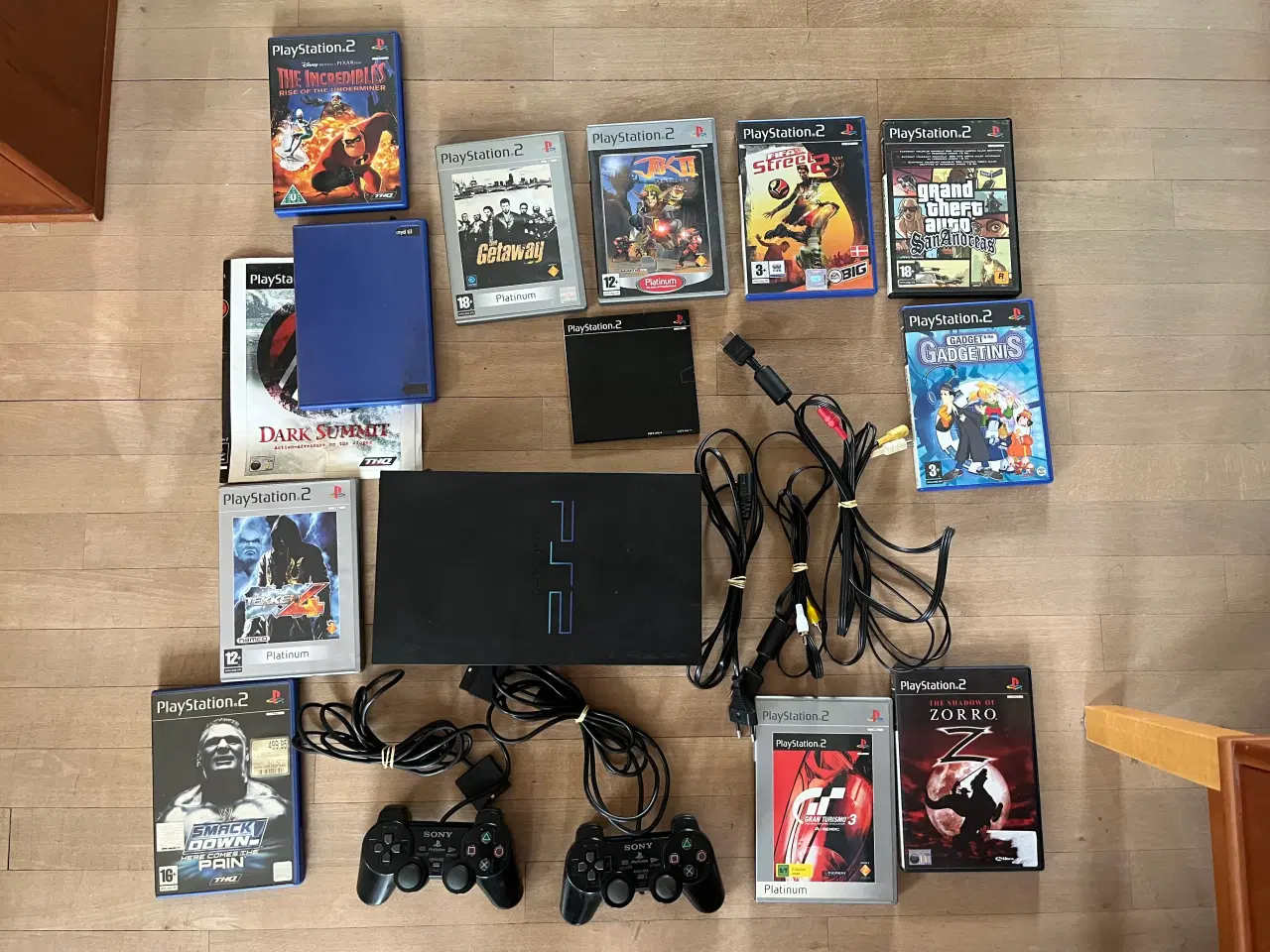 Billede 1 - Playstation 2 Fat, m. 2 Controllere og 12 Spil