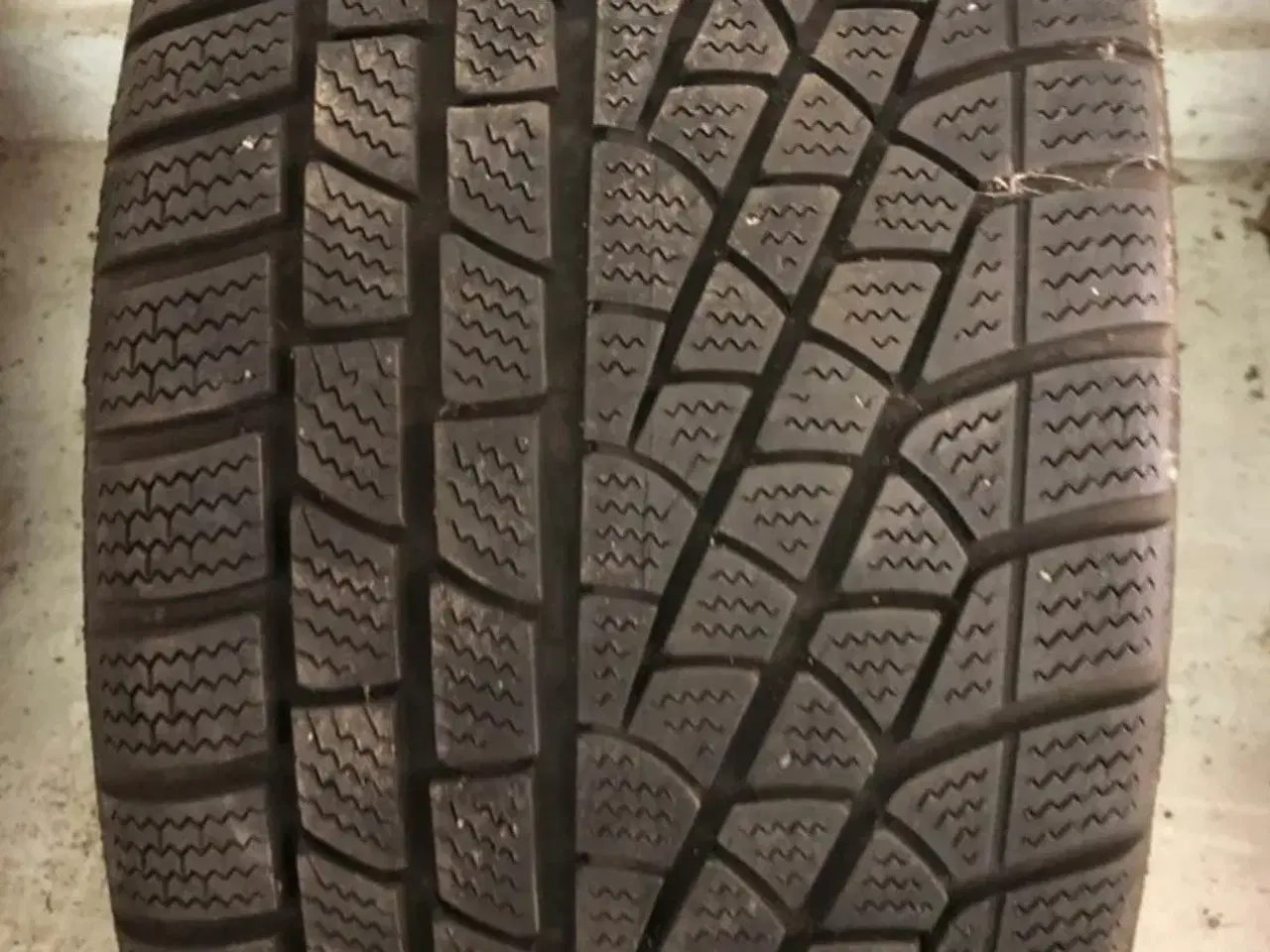 Billede 1 - 4 stk. Vinterdæk Pirelli 285/40R17