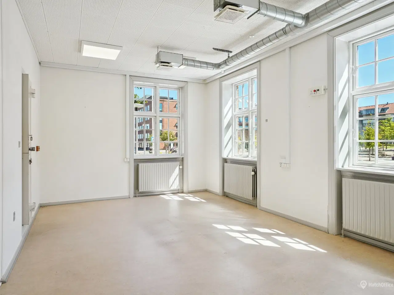 Billede 9 - Velbeliggende erhvervslejemål – ideelt til kontor med lager