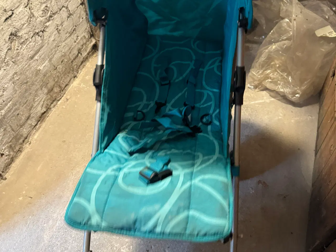 Billede 5 - Paraplyklapvogn der kan lægges helt ned. 