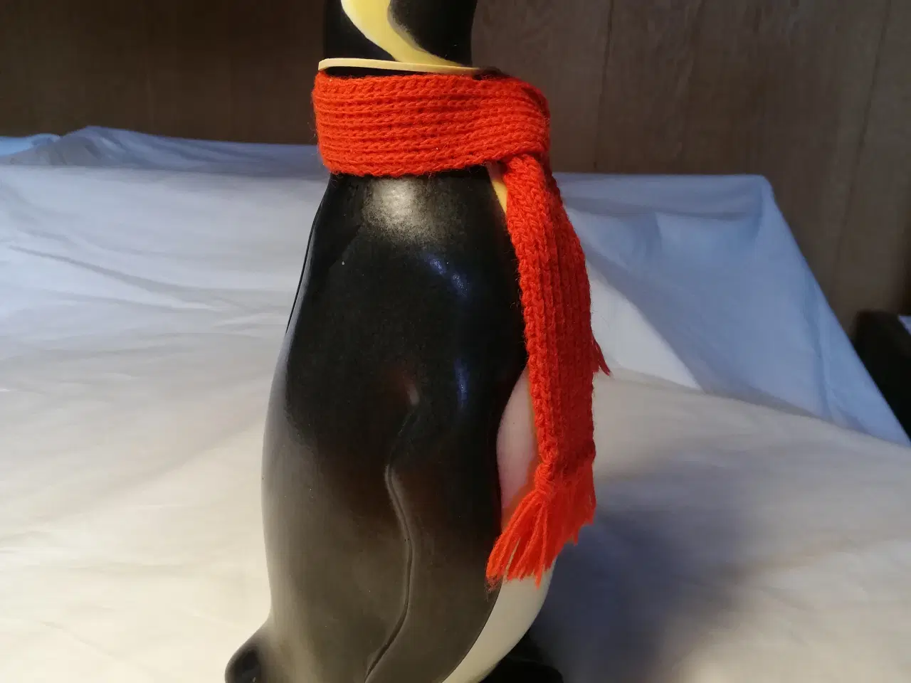 Billede 4 - Pondus pingvin sparebøsse med tørklæde og nøgle