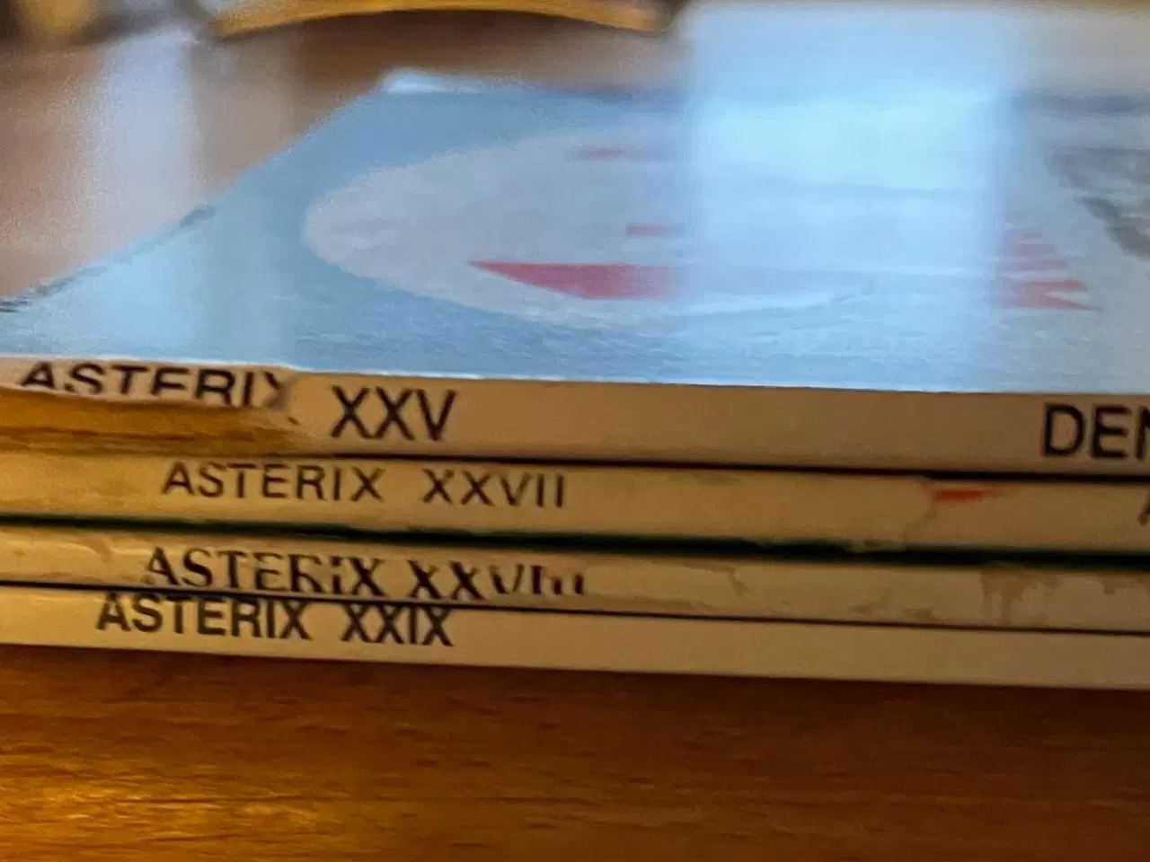 Billede 6 - Asterix 15 album se tekst