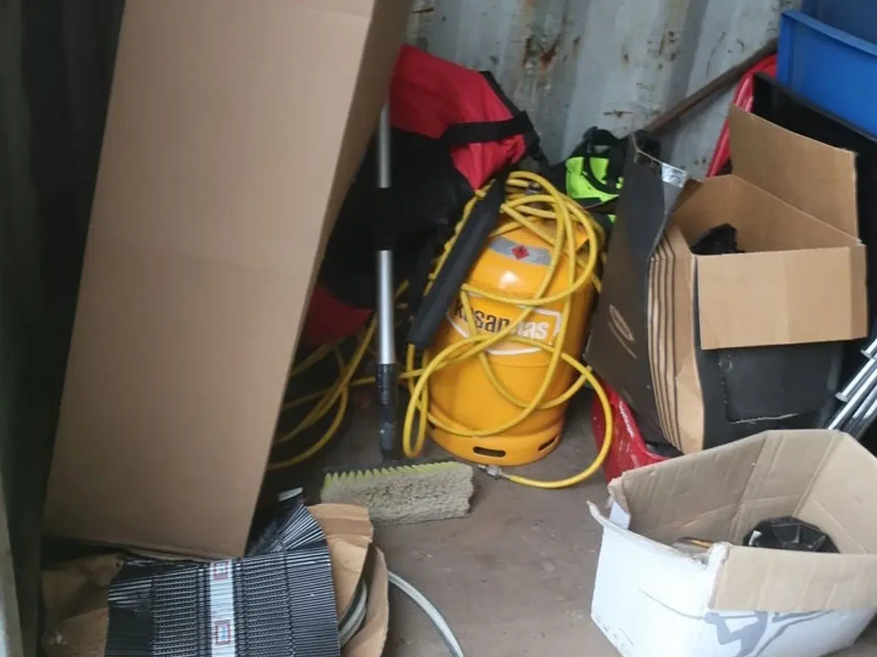 Billede 2 - Stole, isolering, gasflaske m.m.