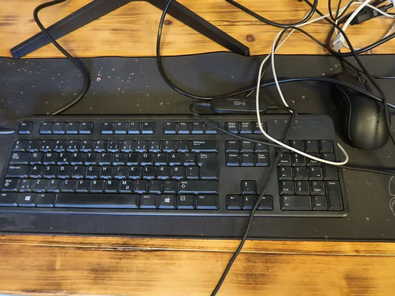 Billede 5 - Samsung LF24T370FWR 24" skærm + keyboard, mus, headset & gamerstol