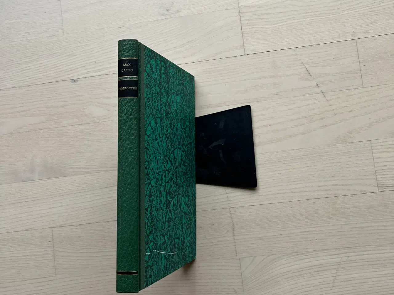 Billede 1 - Mand og Mand imellem. - af Laura Z. Hobson