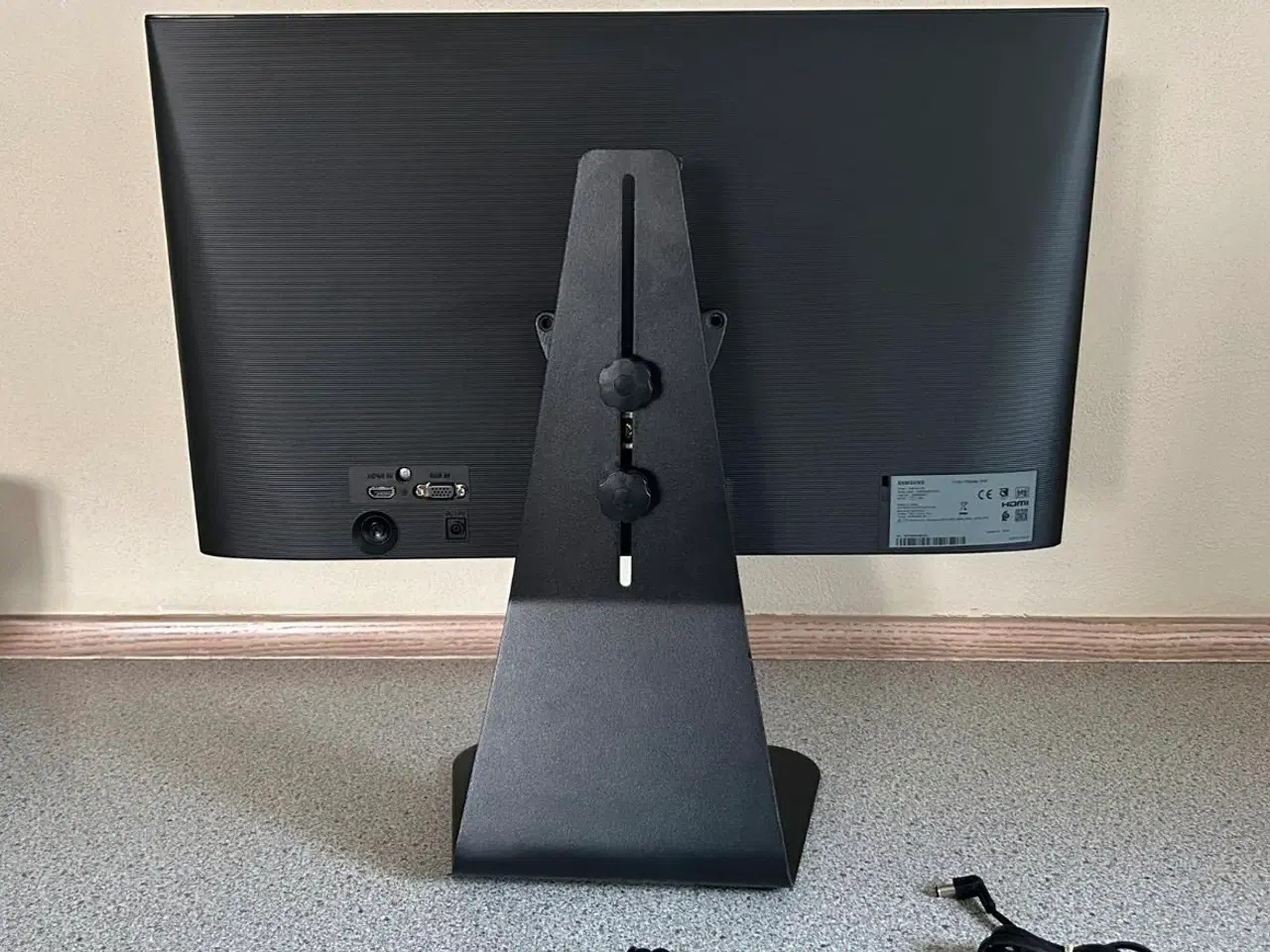 Billede 2 - Samsung S24F352FHU 24” PC-skærm.