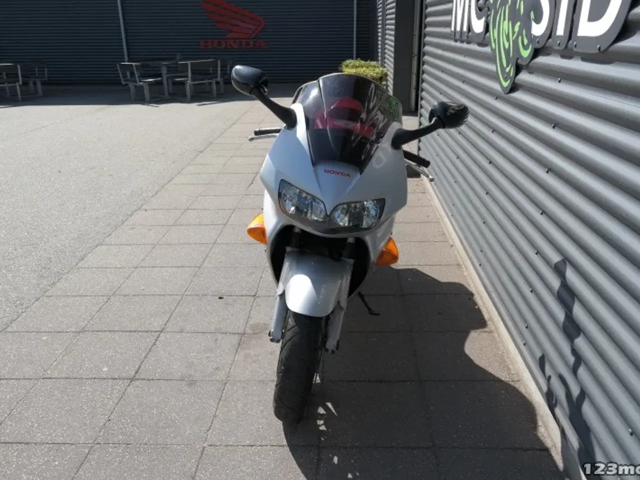 Billede 14 - Honda VFR 800 F MC-SYD       BYTTER GERNE
