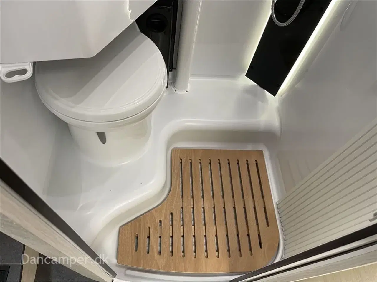 Billede 31 - 2024 - Chausson Titanium 627 ULTIMATE   Nedsat kr. 61.000,- Enkeltsenge + hæve-/sænkeseng, 5 selepladser, 4 sovepladser med mulighed for 5, 170Hk Aut,, Artic pakke, meget udstyr