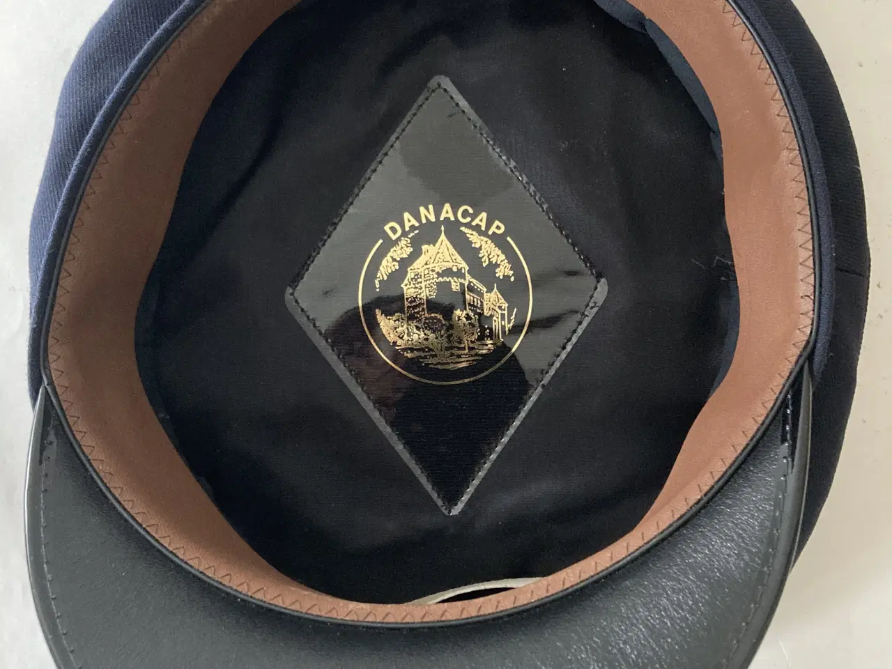 Billede 3 - Ubrugt kasket str. 60 uden front emblem