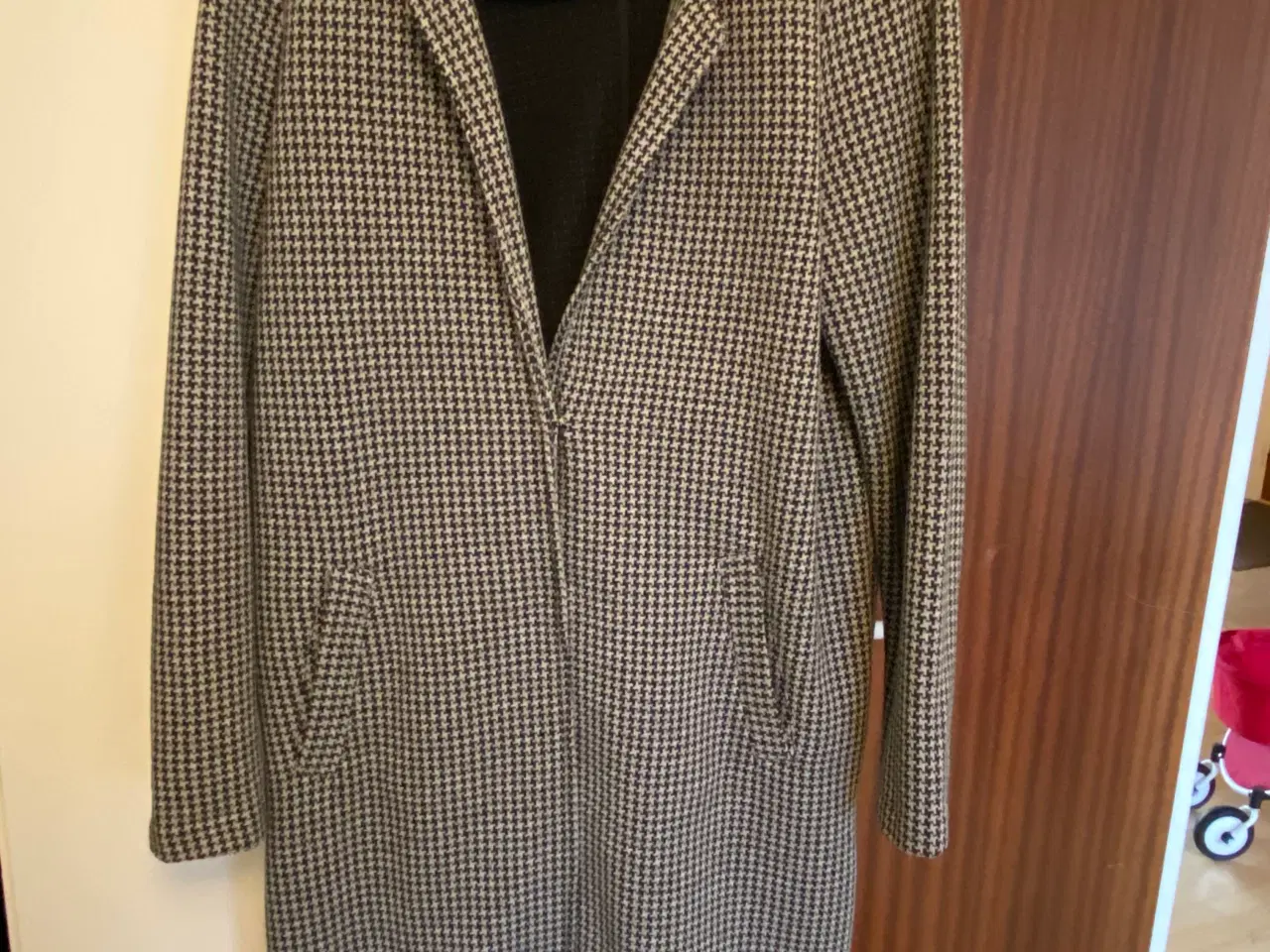 Billede 1 - Frakke i grå og sort 