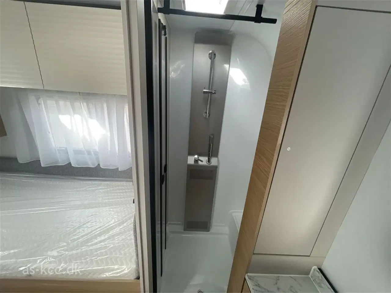 Billede 8 - 2026 - Adria Adora 572 UT   Adria Adora 572 UT Årg, 2026 4 sovepladser, 5 siddepladser