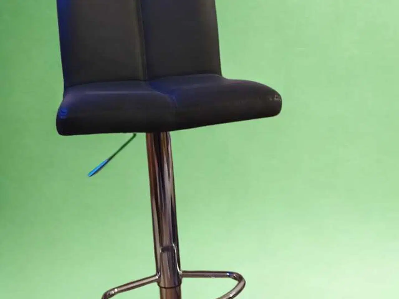 Billede 2 - Barstol i sort