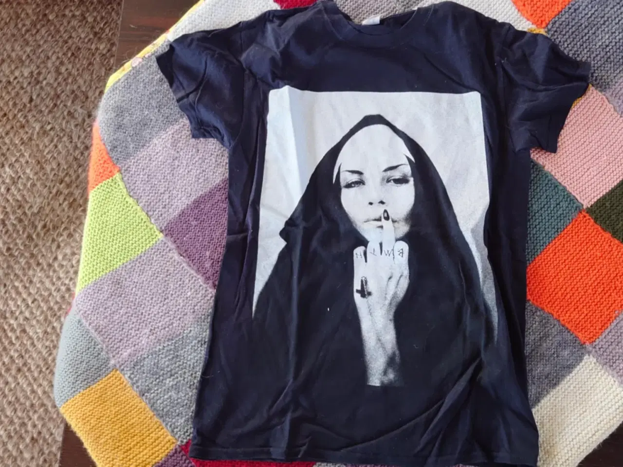 Billede 5 - Billige T-shirts str. S 