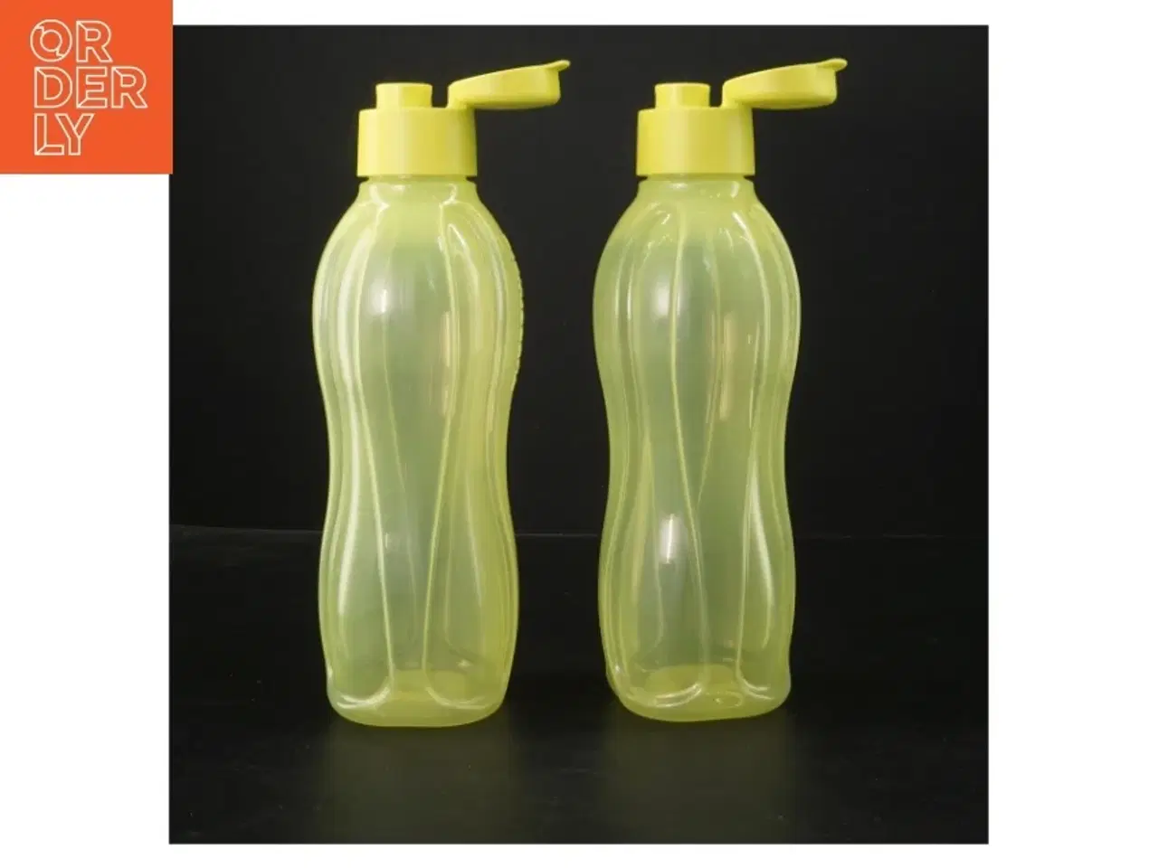 Billede 2 - Plastikflasker op med skruelåg fra Tupperware (str. 2 stk 25,5 cm)