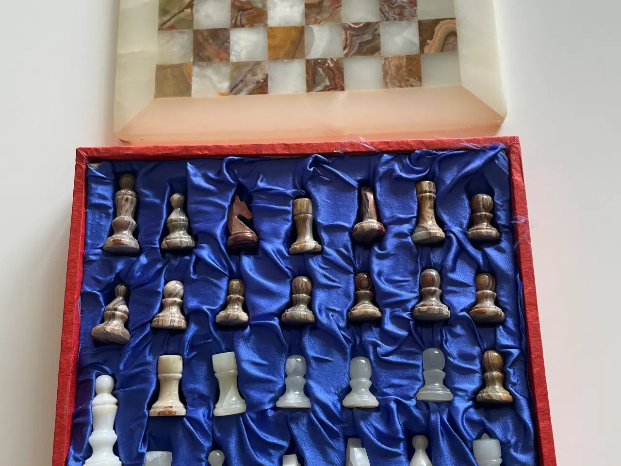 Billede 1 - Eksklusivt skakspil i ægte alabast/marmor 