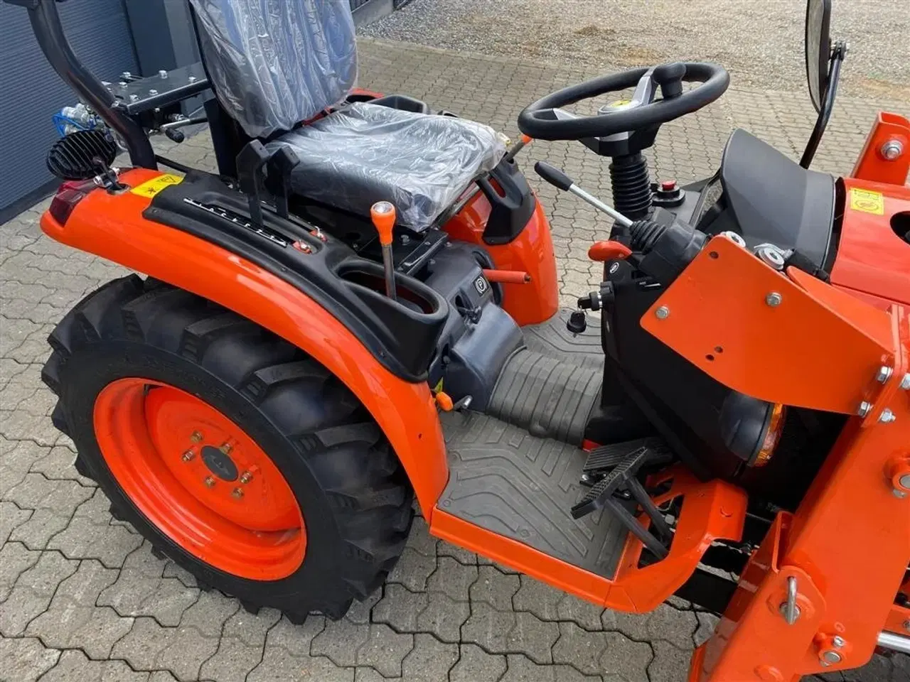 Billede 4 - - - - rhicerius 25 hk mini traktor med frontlæsser