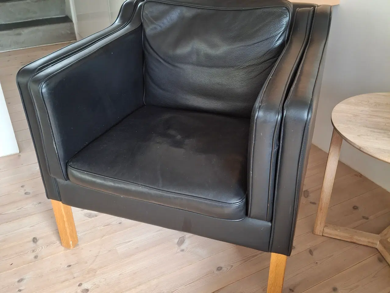 Billede 1 - 1 stk læder lænestol. Sort læder london Lænestol.