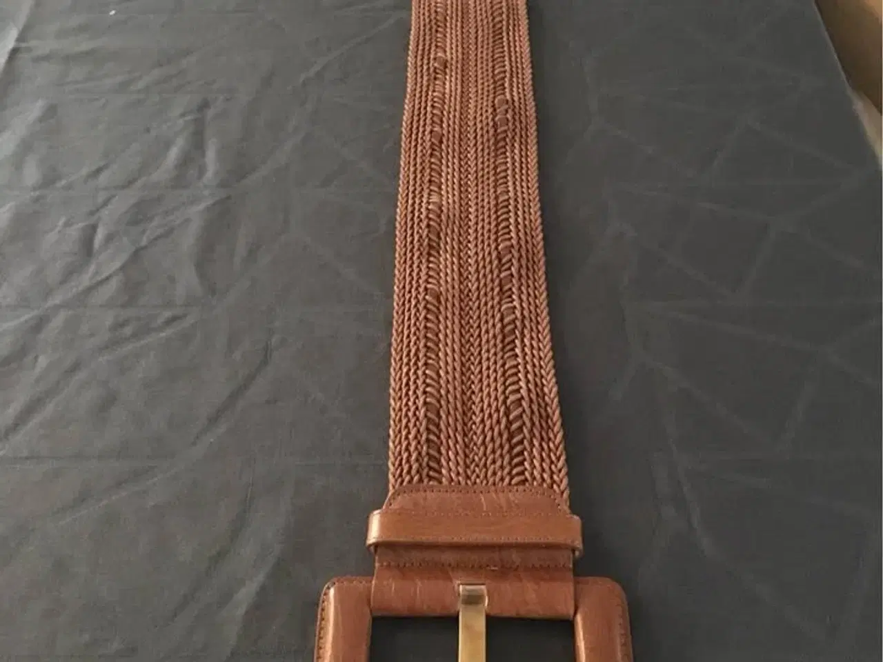 Billede 1 - Fransk Cuir Veritable bælte - 80 cm lang