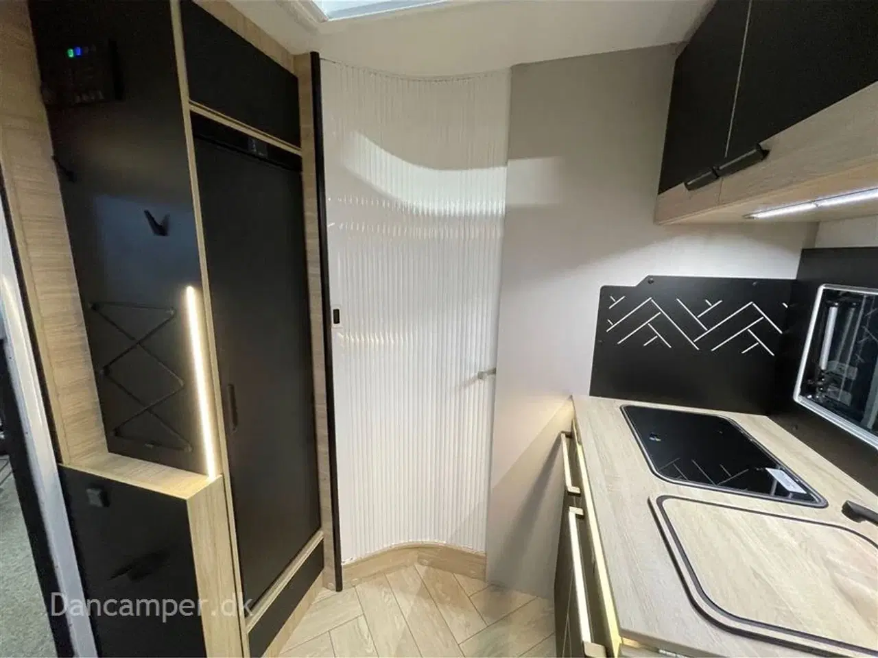 Billede 21 - 2026 - Chausson 650 Chausson 650 Titanium Line, Når stor rummelighed skal findes på den lille plads, 165HK med 8-trin aut.gear