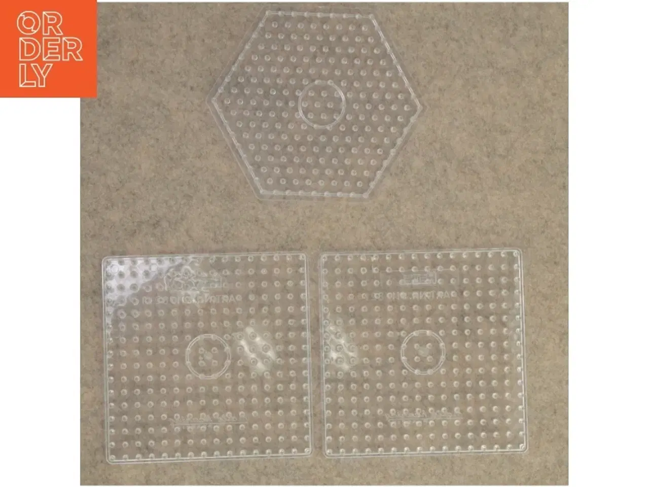 Billede 2 - Perleplade (str. 16 x 16 cm og 15 x 17 cm)