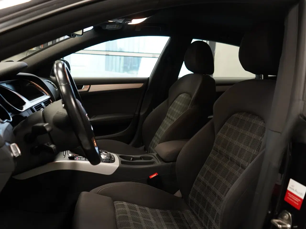 Billede 9 - 177 HK – Lav km, flot stand, masser af udstyr!