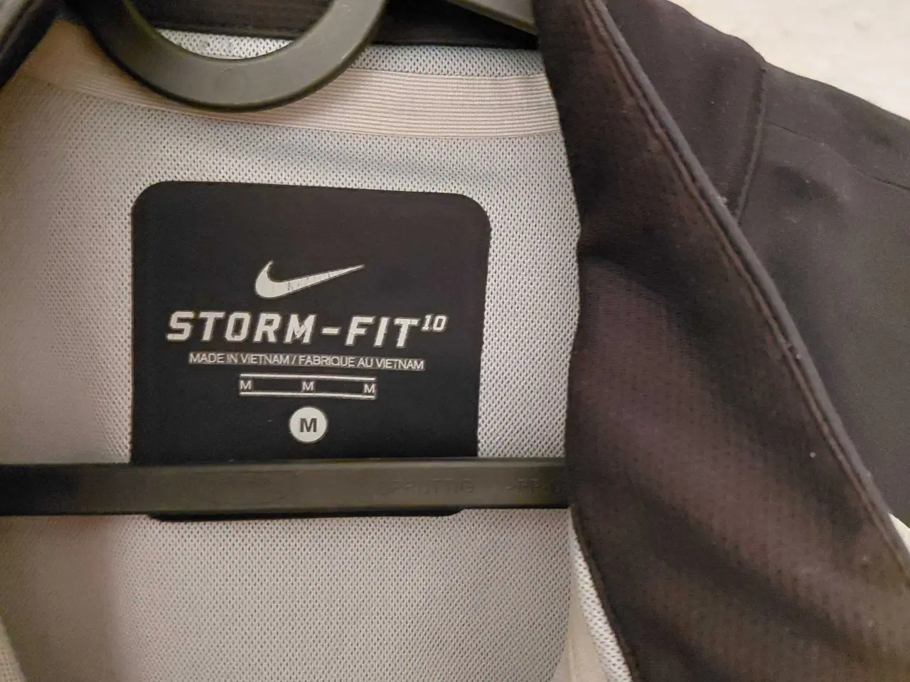 Billede 3 - Løbe jakke fra Nike