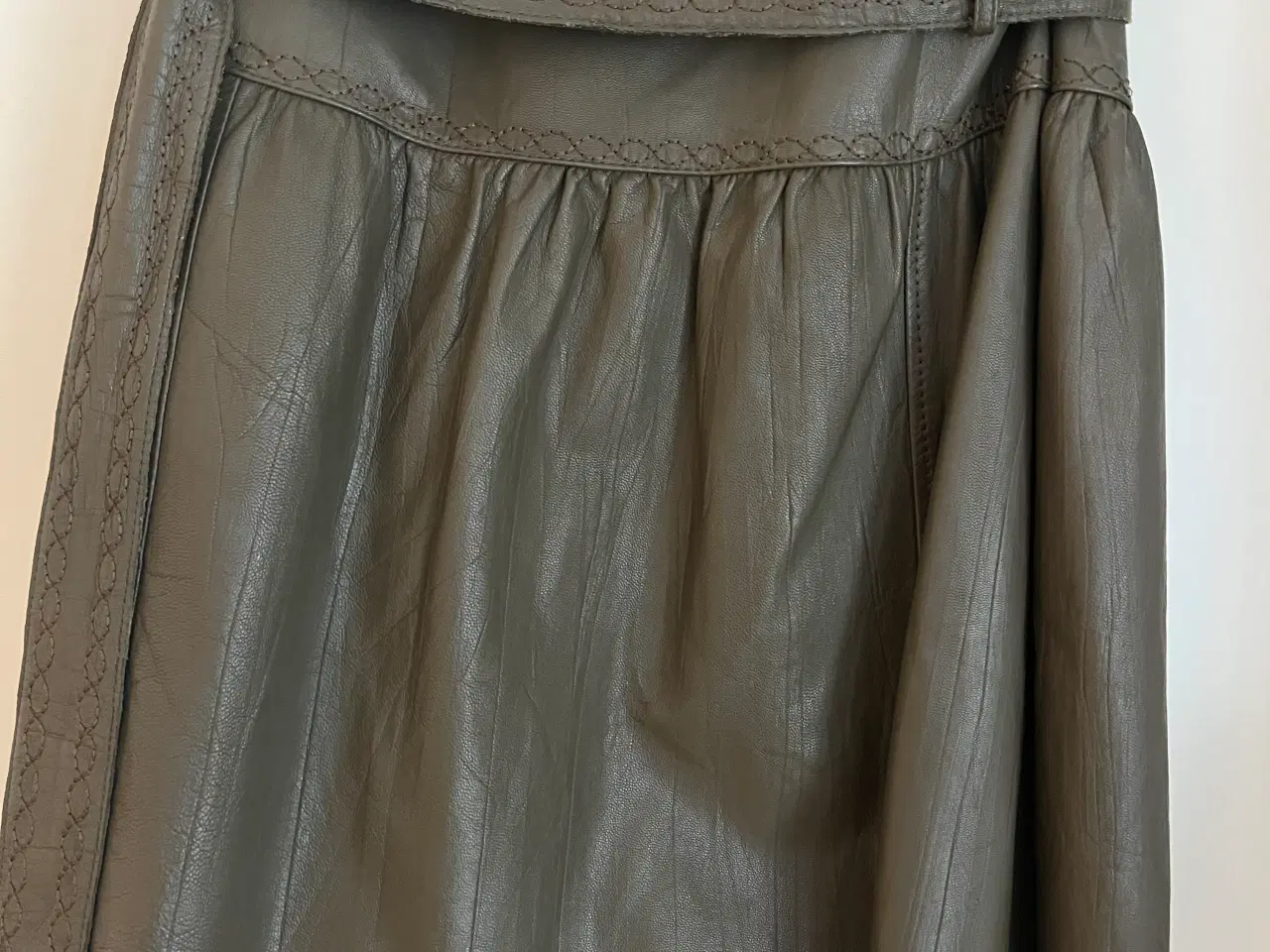 Billede 1 - Skindnederdel - VILA