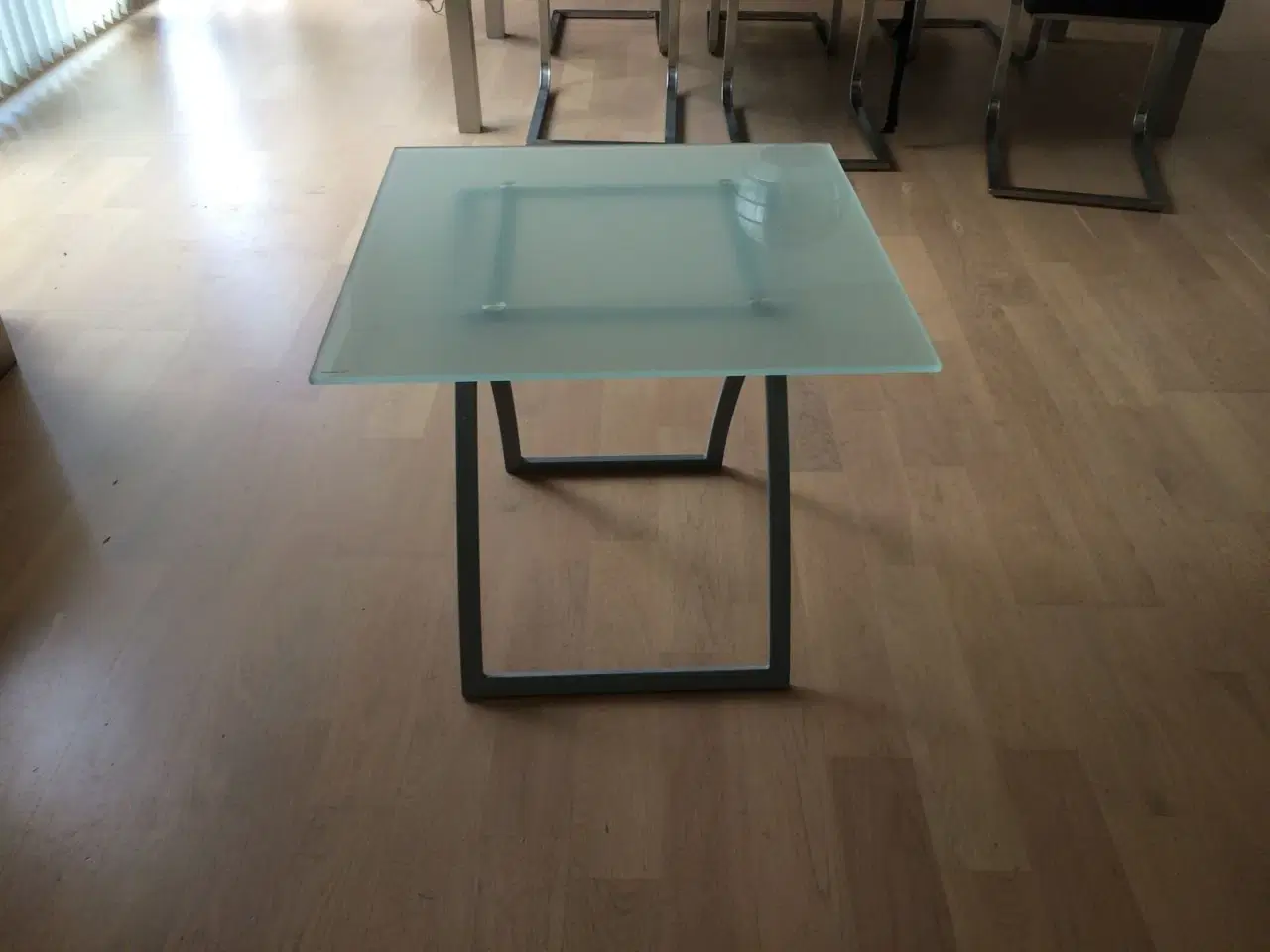 Billede 1 - Glasbord sælges 