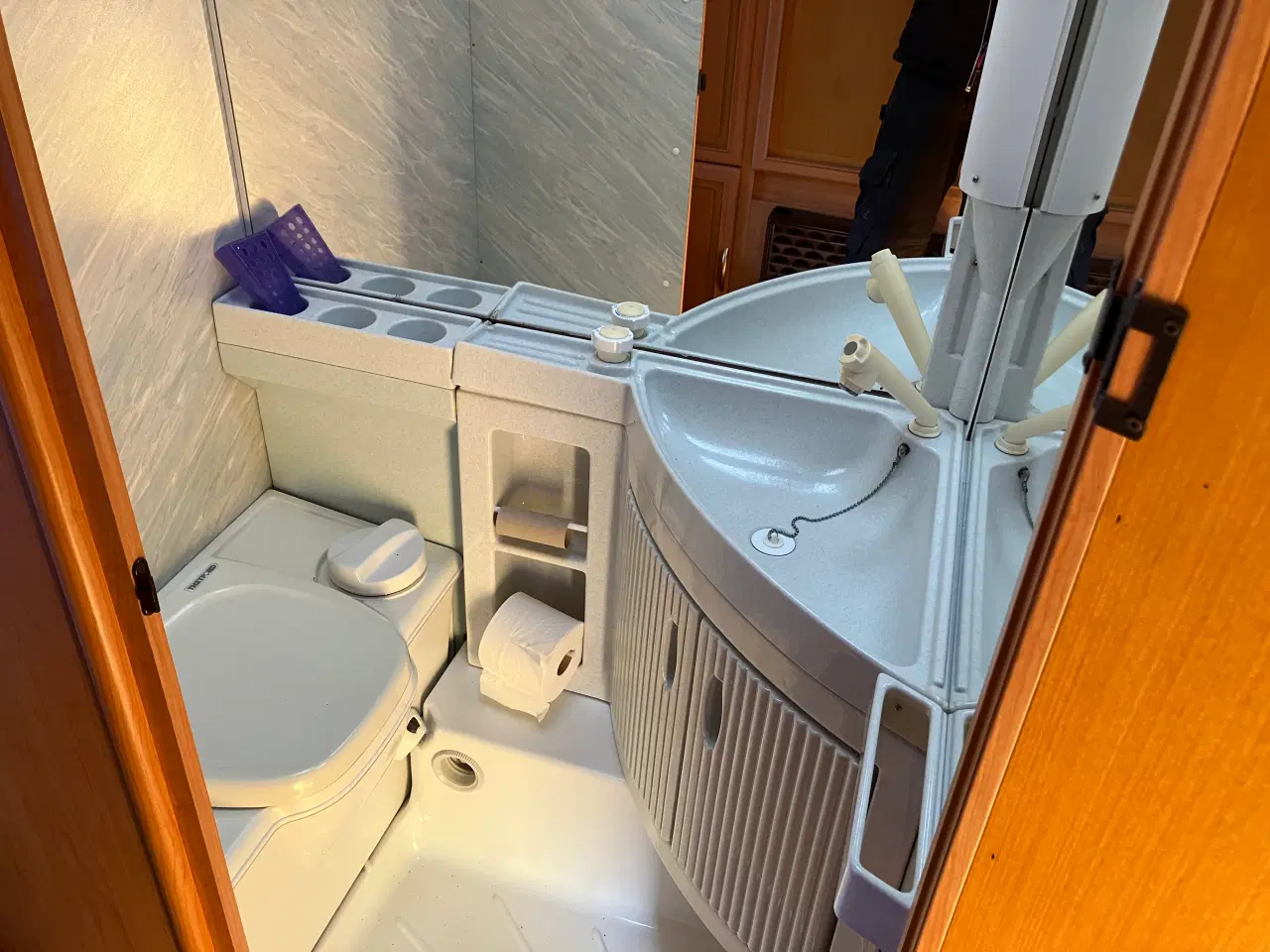 Billede 10 - Campingvogn med udstyr