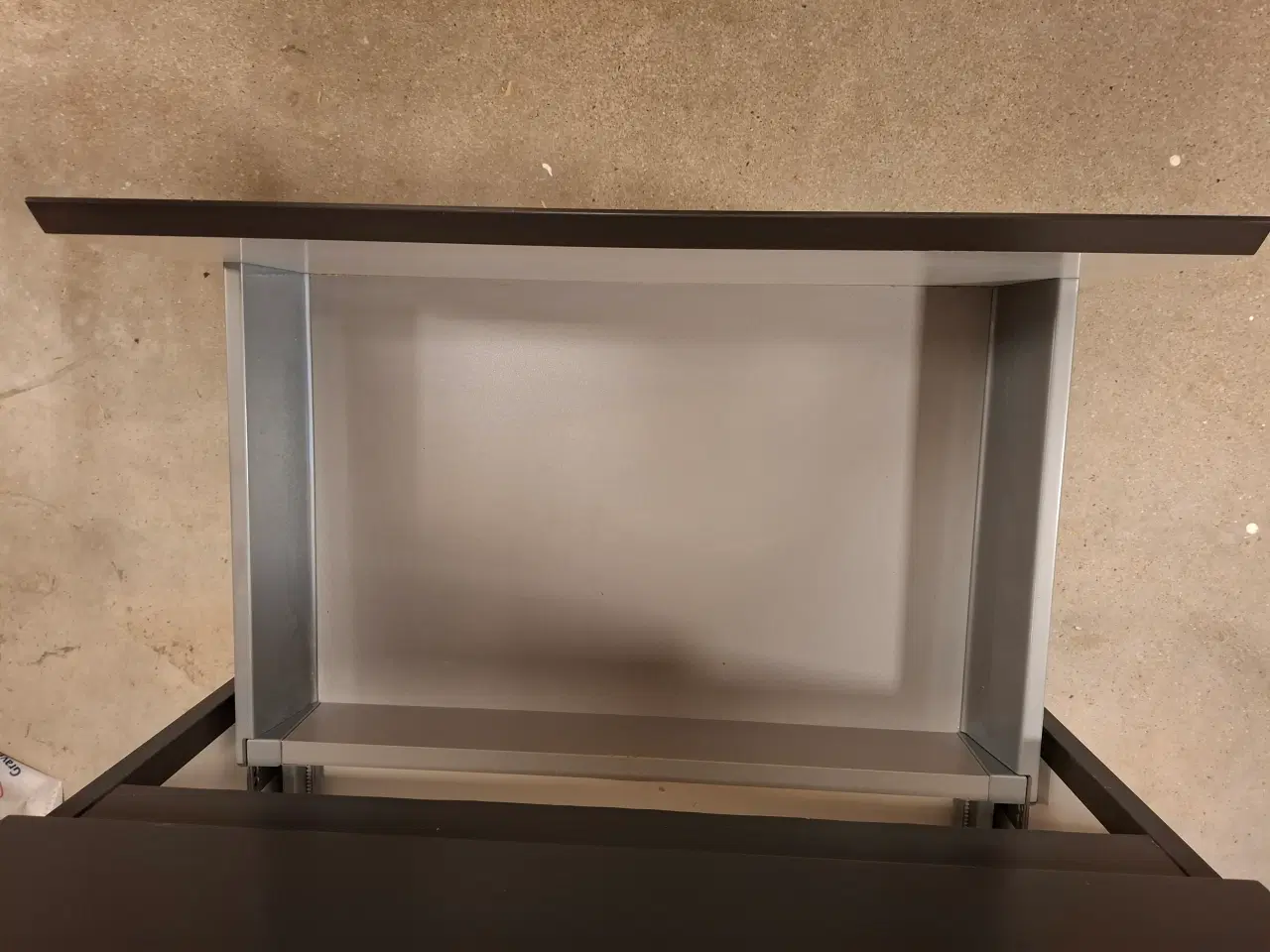 Billede 4 - Vaskeskab med porcelænsvask