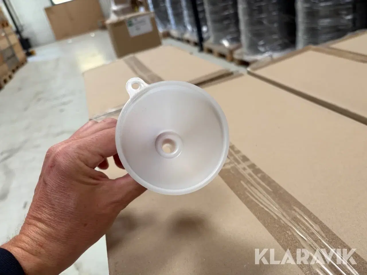 Billede 2 - Parti med plastik tragte Ø9 cm - 2940 styk