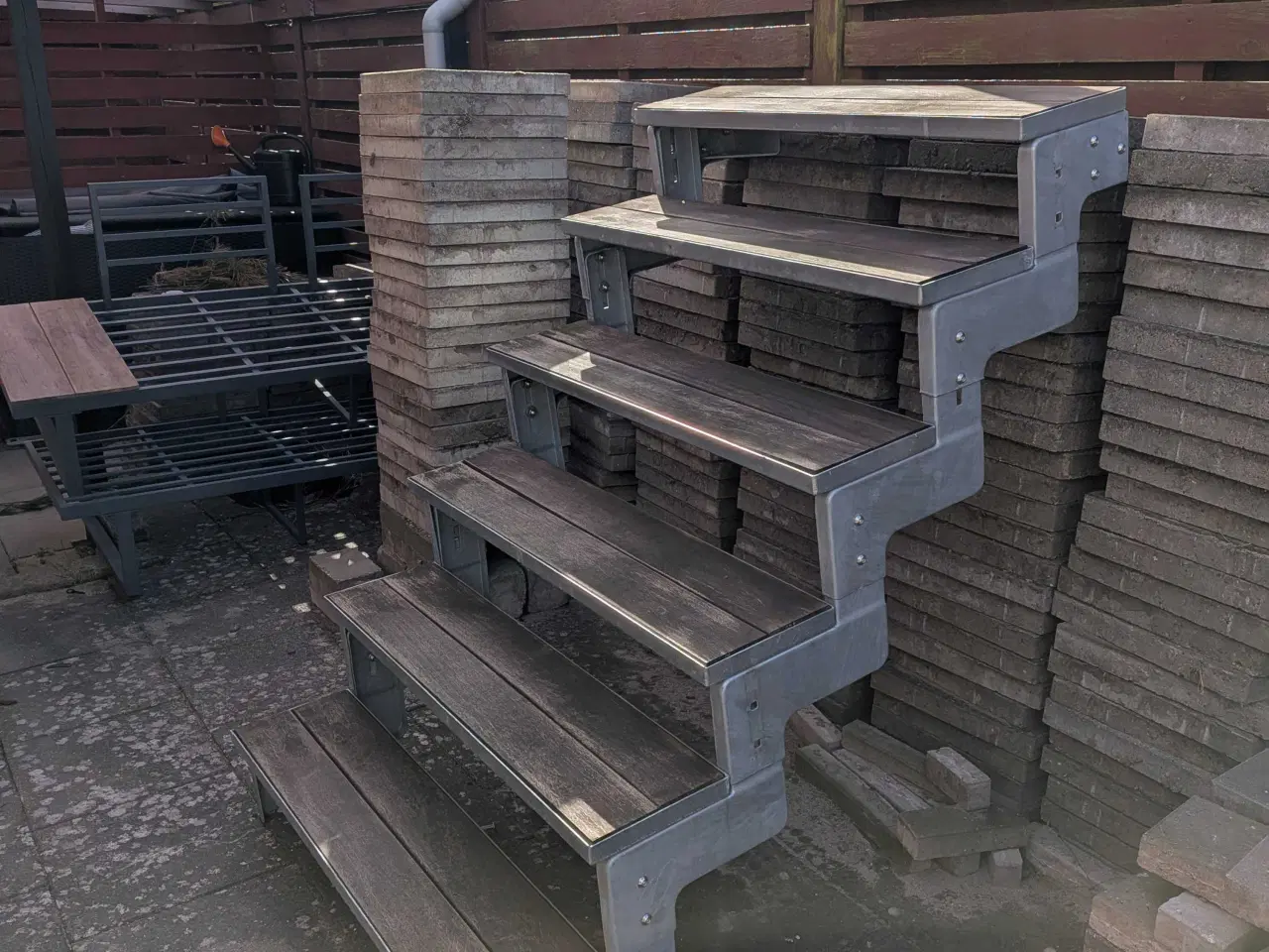 Billede 4 - Udendørstrappe