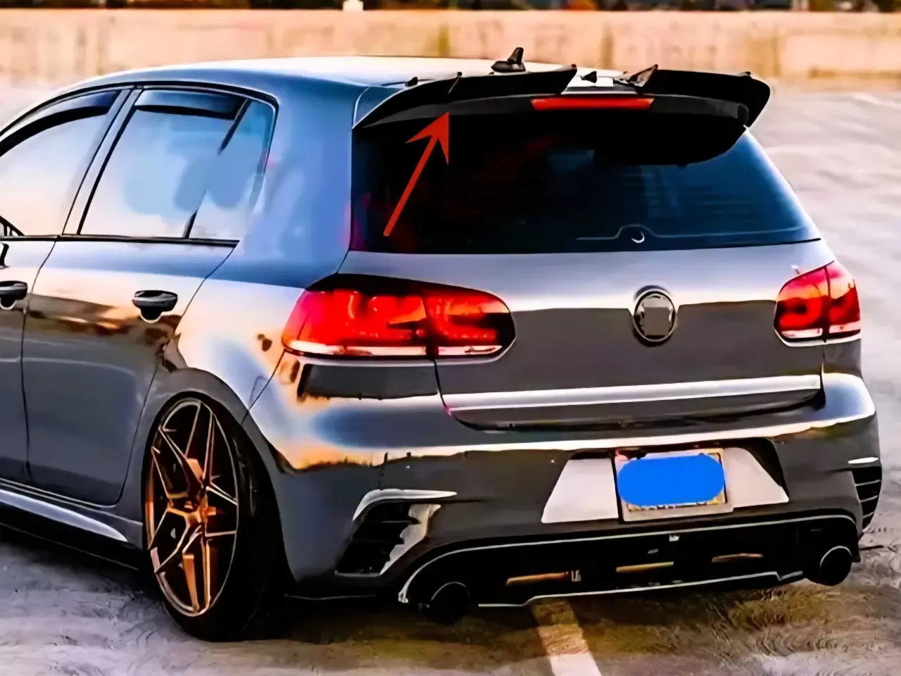 Billede 1 - 2 delt bagklap spoile til Golf 4,5,6,7