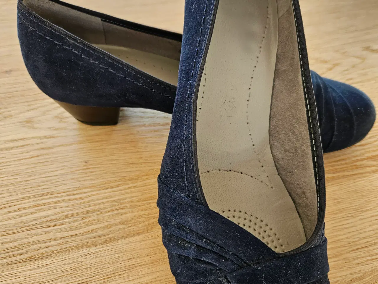Billede 2 - Mørkeblå stiletter 