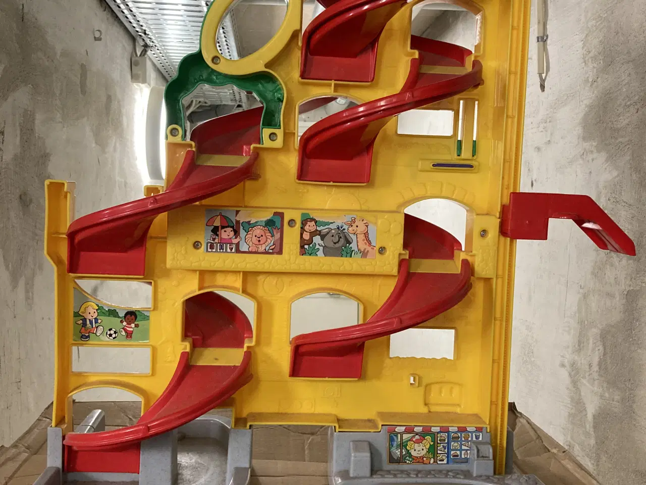 Billede 2 - Garageanlæg Fisher Price