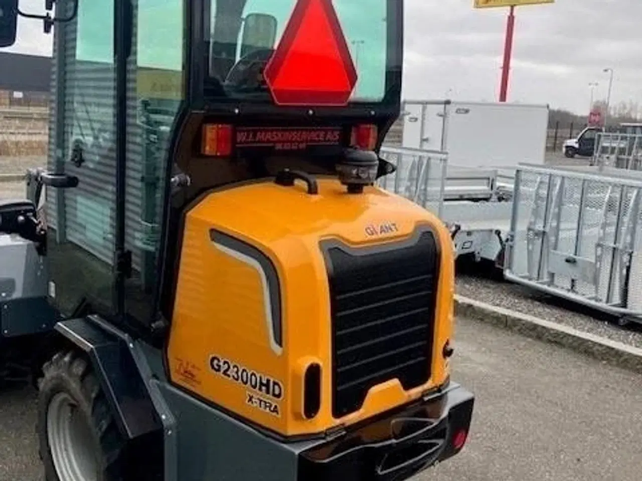 Billede 3 - GiANT G2300 HD G2300 x-tra HD  med cabine