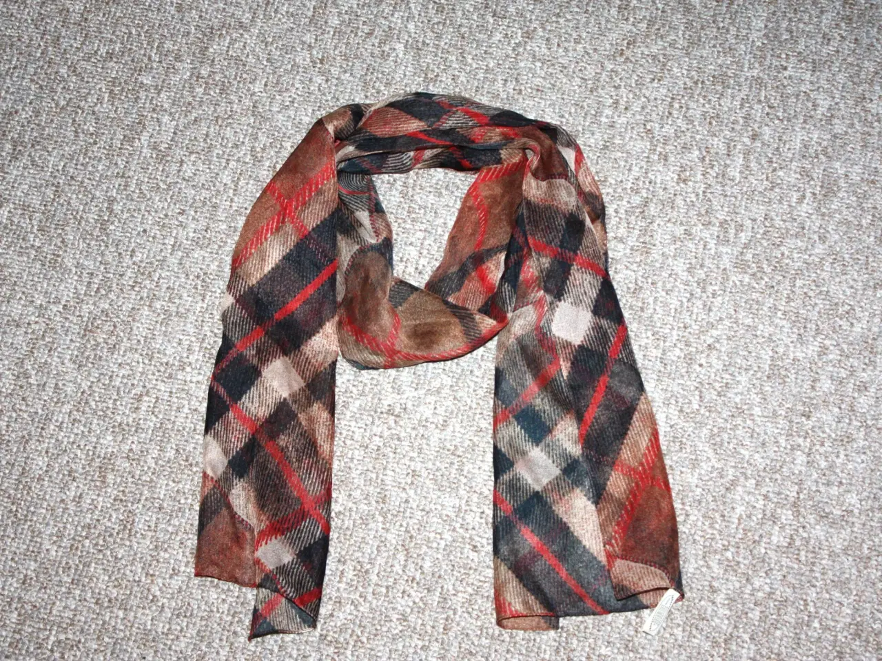 Billede 1 - Tørklæde made in Italy 143 cm x 23,5 cm