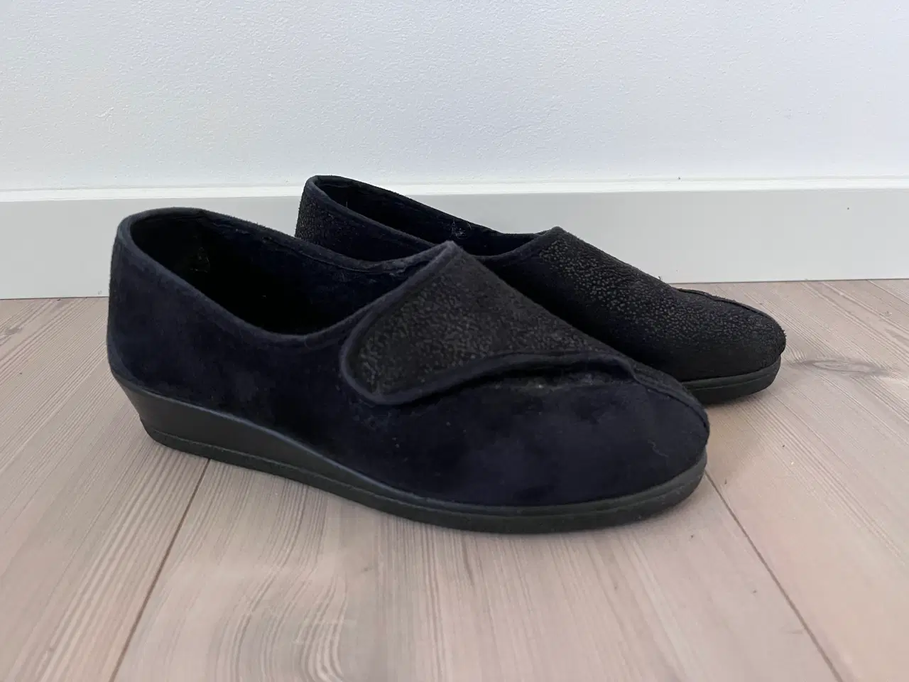 Billede 1 - Hjemmesko, Dame Rhode, str. 36