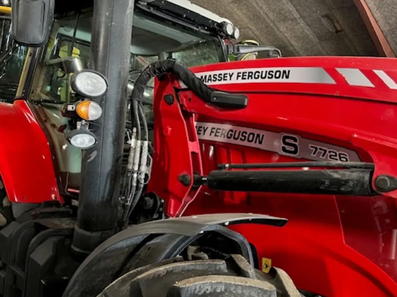 Billede 2 - Massey Ferguson 7726 S DynaVT Med front læsser. Læsser er meget lidt brugt.