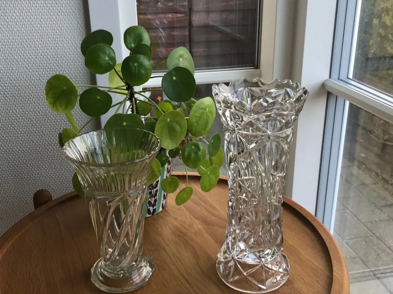 Billede 1 - Vaser, høje, gamle i presset glas  - Holmegaard